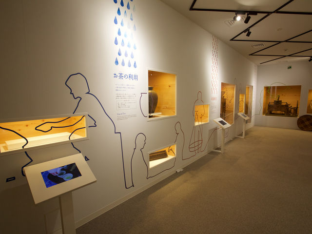 農機具を展示しています。お茶の製造工程を勉強できます。_うれしの茶交流館「チャオシル」
