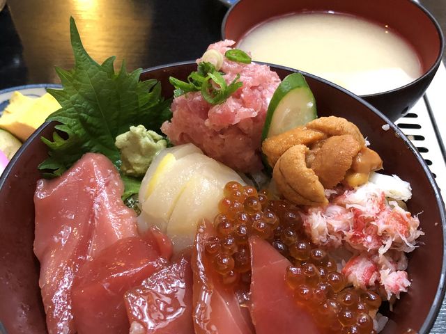 海鮮丼(ウニ入り)_ふみ野