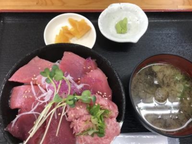 みんな丼_みなと市場 小松鮪専門店