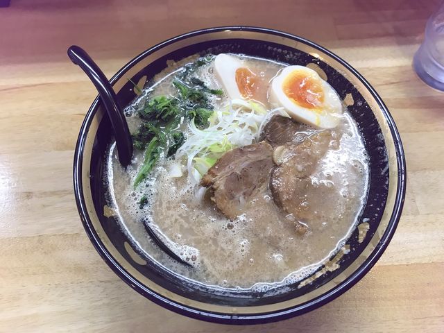 我流豚骨ラーメン_麺場 神徳 壷屋店