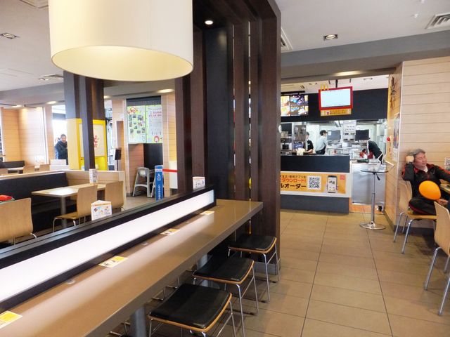 店内の様子_マクドナルド165桜井店