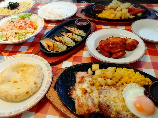 家族で食べたいものを気軽にオーダー出来るのもサイゼリヤの醍醐味!_サイゼリヤ川口江戸店