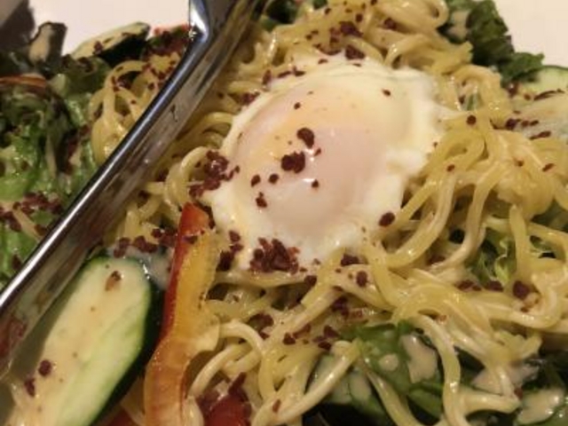 ラーメンサラダ_函館ダイニング 雅家