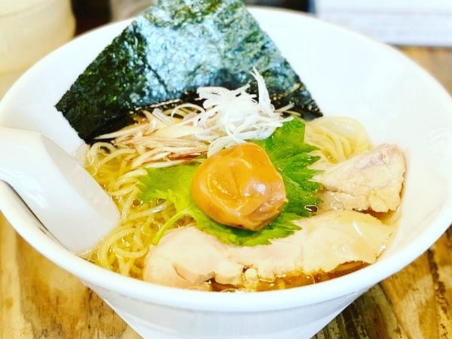 冷たい昆布の塩らー麺_昆布の塩らー麺専門店MANNISH