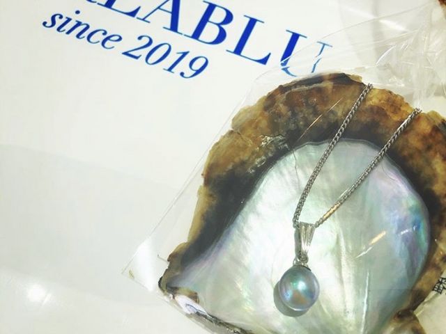 お土産です。本物の貝が入ったパッケージが可愛かったです。_PERLABLU