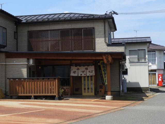 元祖神谷焼そば店 駐車場も広いです_元祖神谷焼そば店