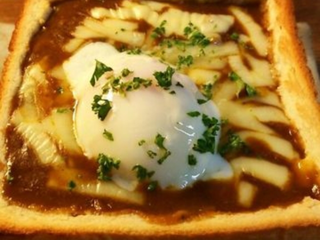 溢れんばかりのカレー_カフェ&ギャラリー 呂久呂