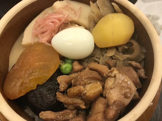 杏がなんとも言えない味わいが。_おぎのや・本店