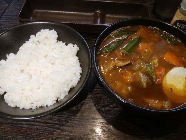 冬にぴったり「ローストチキンスープカレー」。お薦めです。_カレーハウスCoCo壱番屋神田駅北口店