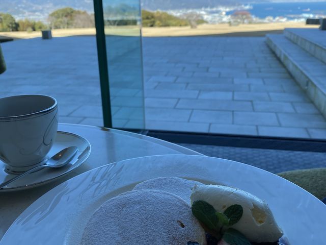 パンケーキ 外はカリッと中は柔らかいパンケーキ_日本平ホテル