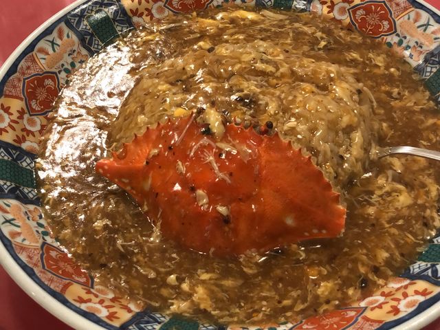 看板メニューの渡蟹餡掛け炒飯
来店者ほぼ皆さんが頼まれてます。_龍鳳酒家