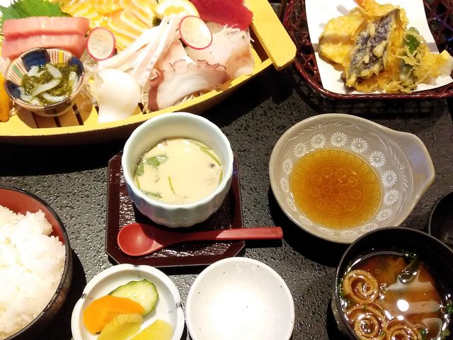 船盛刺身定食_海鮮食家「福一丸」