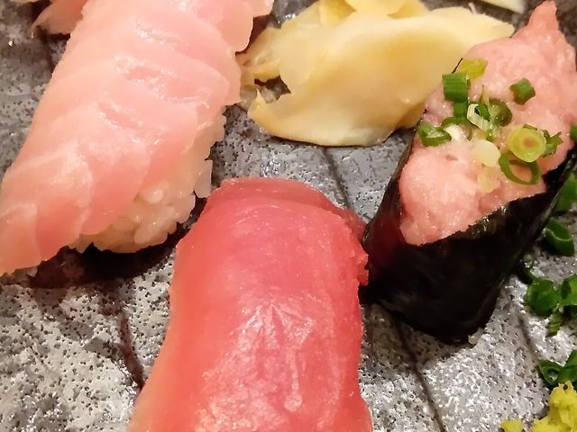 まぐろ尽くしにぎり_海鮮食家「福一丸」