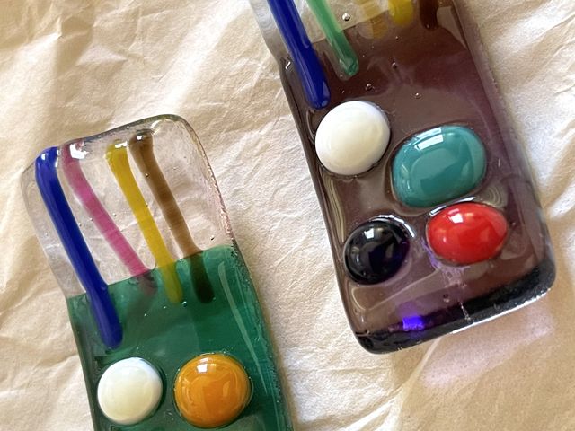 届いた完成品です!あえて丸パーツのデコボコを残したのがかわいい!平面の雰囲気とずいぶん変わりますね!_izumi glass studio