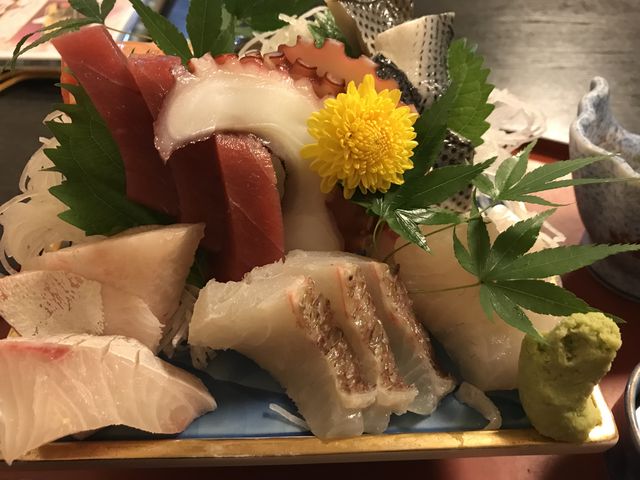 お造り新鮮で分厚い_海鮮亭