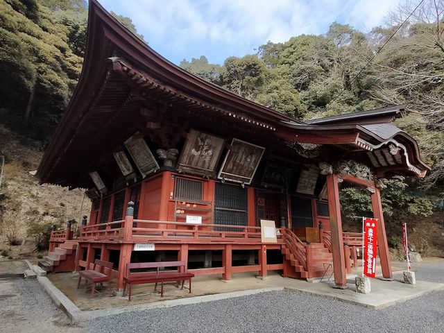 沢山の板絵が奉納された本堂_小山寺(富谷観音)