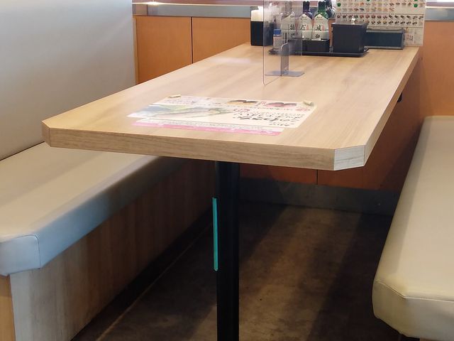 テーブル_かっぱ寿司 浜松東若林店