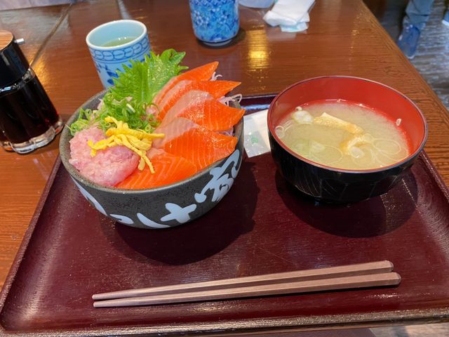 サーモンねぎまぐろ丼_のっけ家静岡店