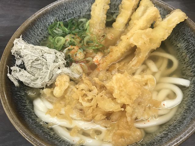 いつものごぼう天うどん450円_資さんうどん 大門店