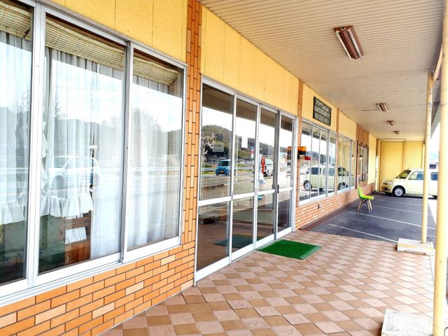 店舗外観_ステンドグラスMagallii
