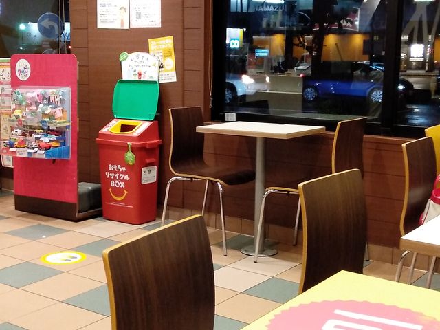 店内_マクドナルド1号線磐田店