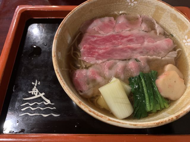 飛騨牛そば!サラッと溶ける油が甘く、肉の旨みを感じます!_飛騨そば 小舟