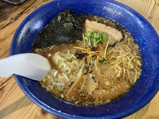 黒醤油 背脂あり美味い_らーめん 橙ヤ 旭川本店