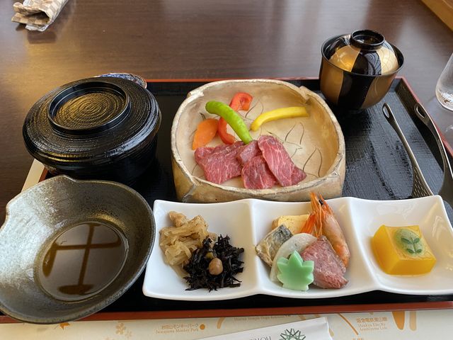 お肉が硬く、少なくなっていました。_ホテルビナリオ嵯峨嵐山(コミュニティ嵯峨野内)