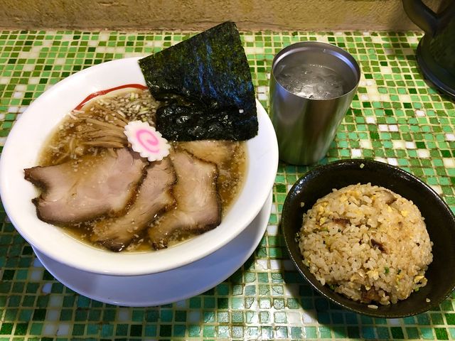 焼豚中華そば(960円)と半炒飯(330円)♪_いぶし