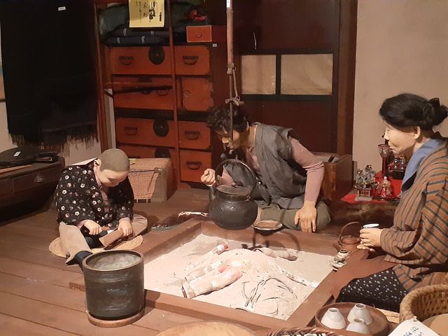 明治時代の妹背牛の人の生活の模型_妹背牛町郷土館
