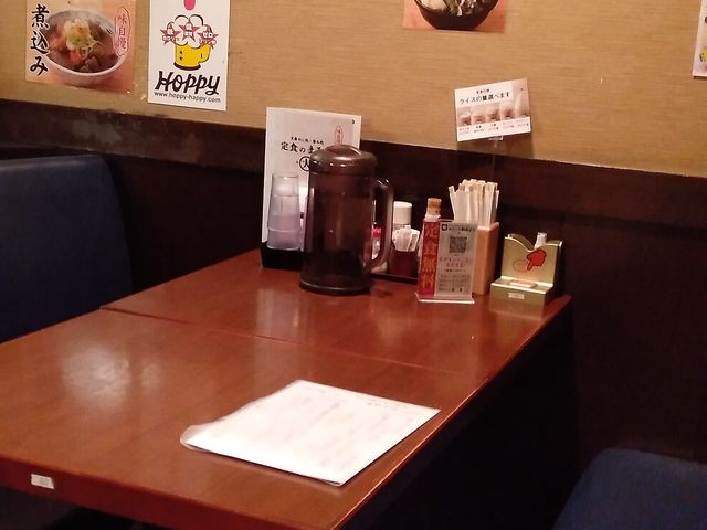 テーブル席_大衆食堂 定食のまる大 静岡北口店