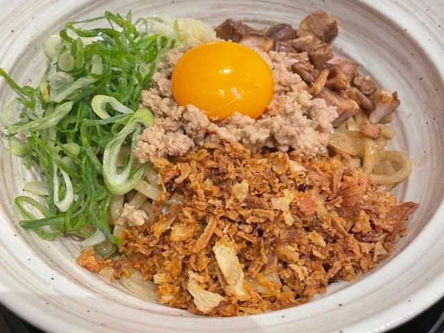 嫁さんの極めまぜそば!
大盛り無料に〆ご飯無料のコスパ最強まぜそば!_麺道 しゅはり