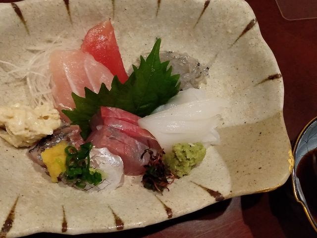 お造りー季節四点盛_海どん