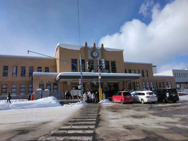 小樽駅から徒歩 1分です。_味処 たけだ
