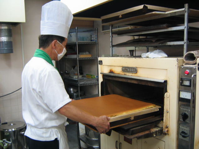 かすてら職人_カステラの銀装 心斎橋本店