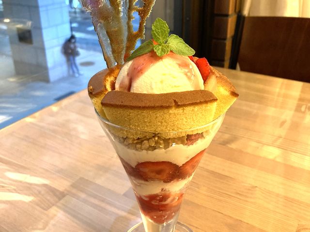 パフェ_カステラの銀装 心斎橋本店