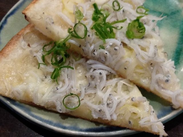 しらすとネギの和風ピザ_しずおか居酒屋 貴丸 ふじのくに安全安心認証