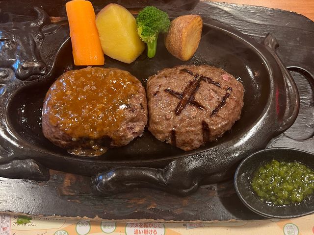 ランチ げんこつハンバーグ。_炭焼きレストラン さわやか 富士錦店