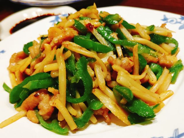 みんな大好き中華の定番、チンジャオロース。今夜のおかずにどうですく?青椒肉絲。_バーミヤン