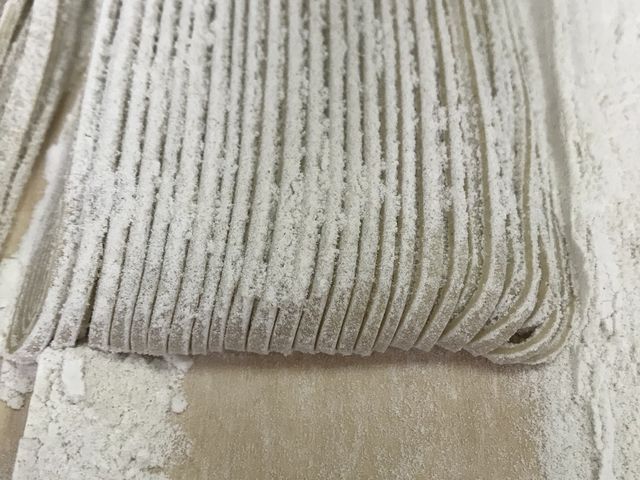 出来上がった蕎麦です_青葉手打そば教室青蕎会