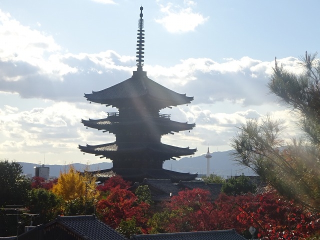 高台寺方面から撮影_法観寺(八坂の塔)