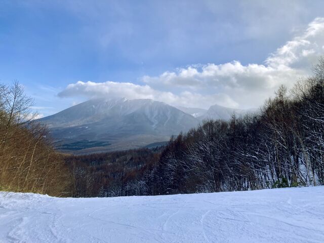 下倉スキー場からの岩手山_八幡平リゾートパノラマスキー場