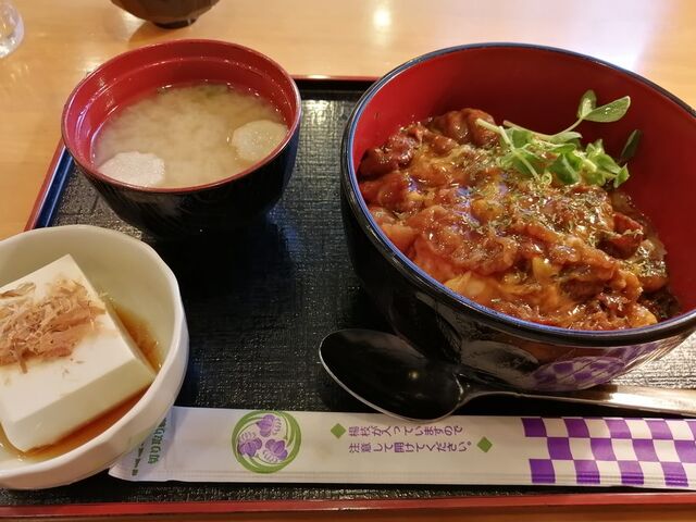 カルビ丼セット_喫茶ぐるんぱ