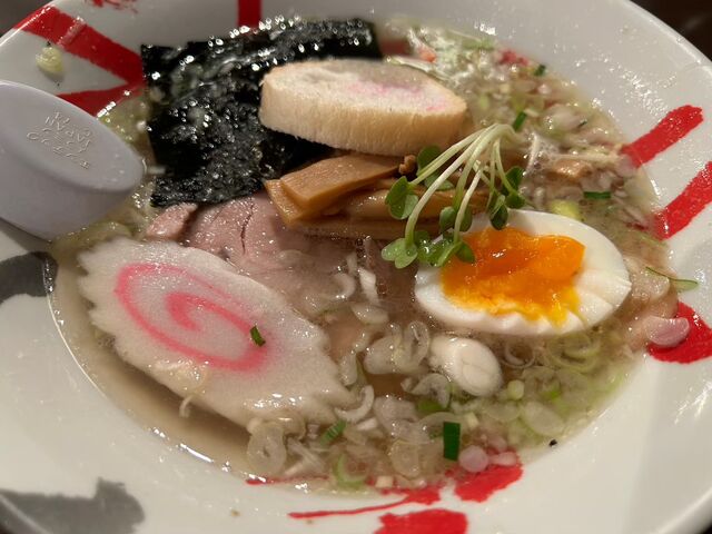 特塩ラーメン_函館麺厨房あじさい 札幌ら〜めん共和国店