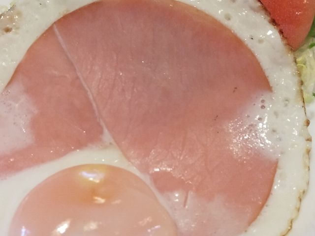 ハムエッグ サラダトースト_めるへん