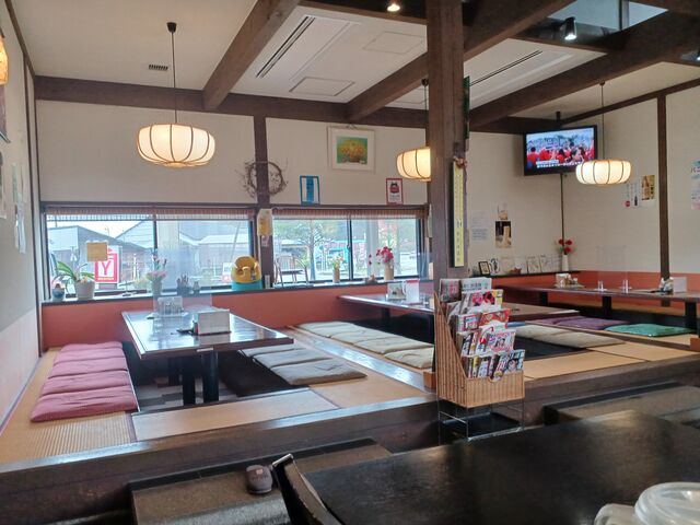 お食事処 源平茶屋の様子_道の駅 倶利伽羅源平の郷