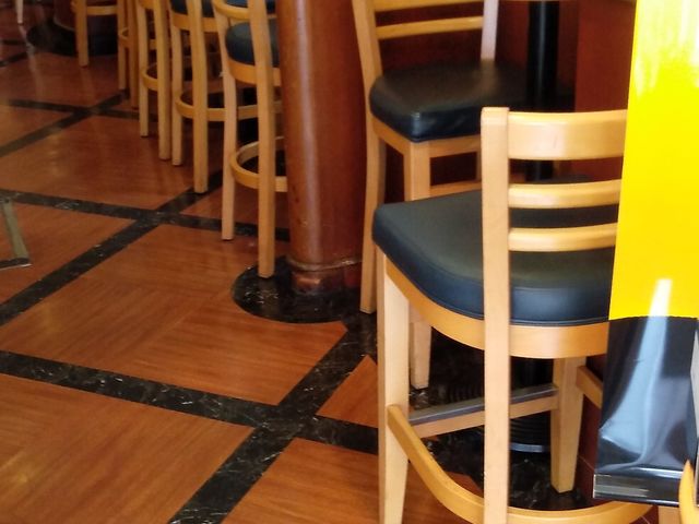 テーブル席_ドトールコーヒーショップ なんさん通り店