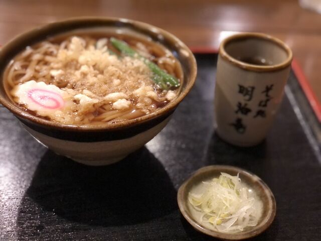 中毒性の高いたぬきうどん笑_明治庵