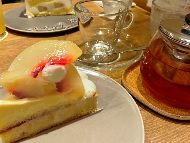 ケーキセット_ラ・プティ・メルスリー・ルミネ有楽町店