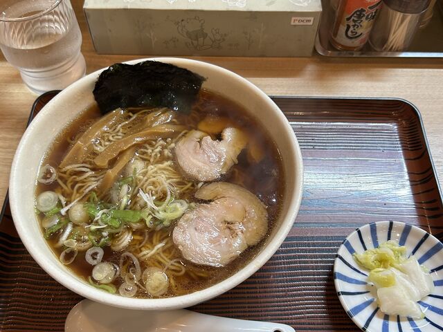 細麺あっさり醤油ラーメン_らーめん工房・魚一